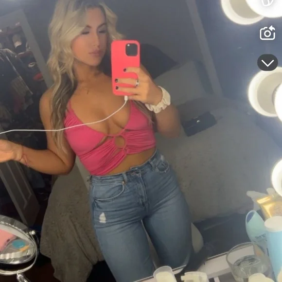 Forever 21 Fuchsia Crop Top - Picture 2 of 4